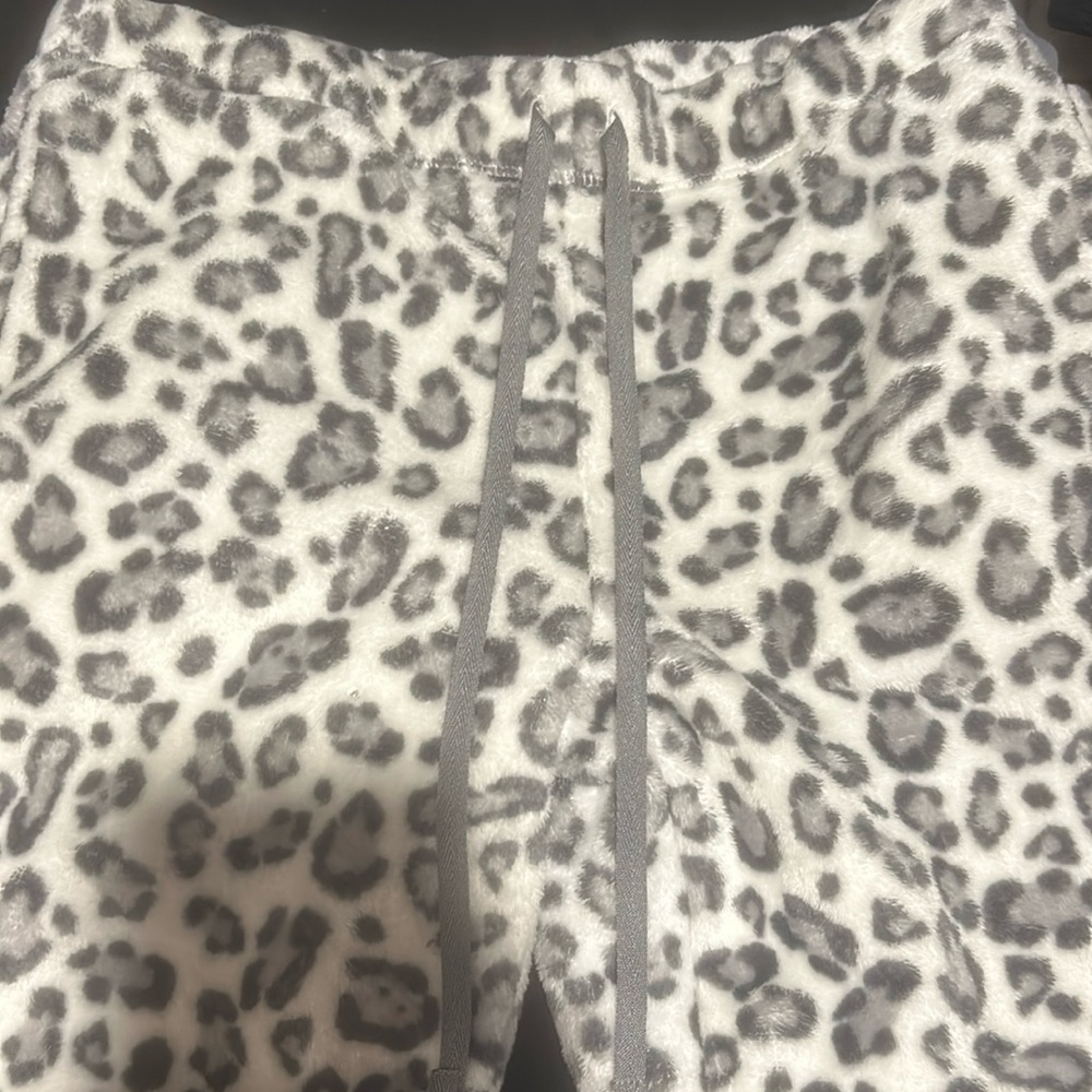 Girls pj pants worn a couple times size M (8-10)